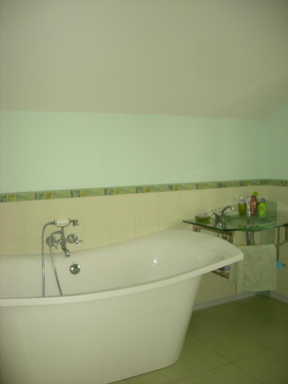 Dzintars Apartment Jurmala Phòng bức ảnh